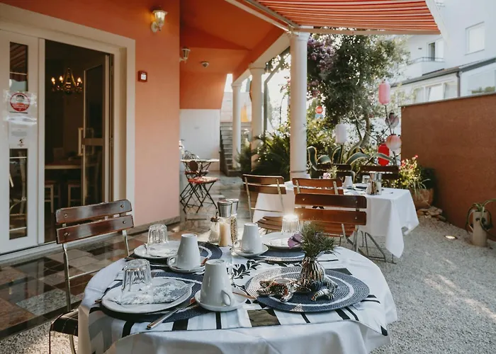 Vera 2 Hotel