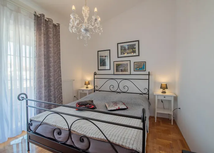 Vera 2 Hotel
