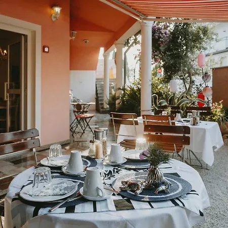 Vera 2 Hotel
