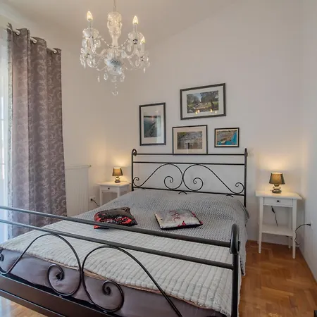Vera 2 Hotel