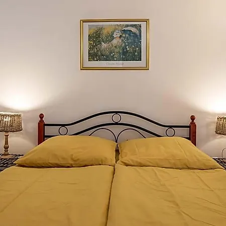 Vera 2 Hotel