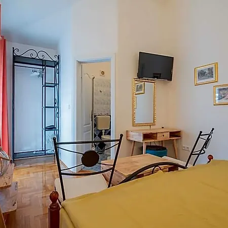 Vera 2 Hotel 4*