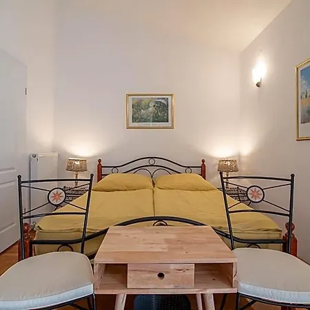 Vera 2 Hotel